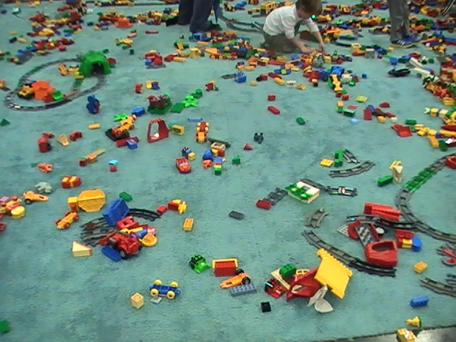 lego_mess.jpg