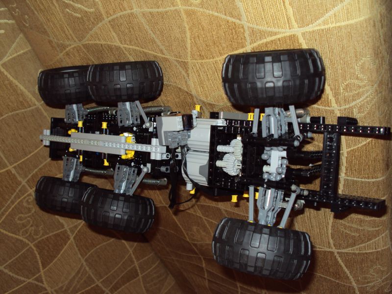 tatra6x6b.jpg