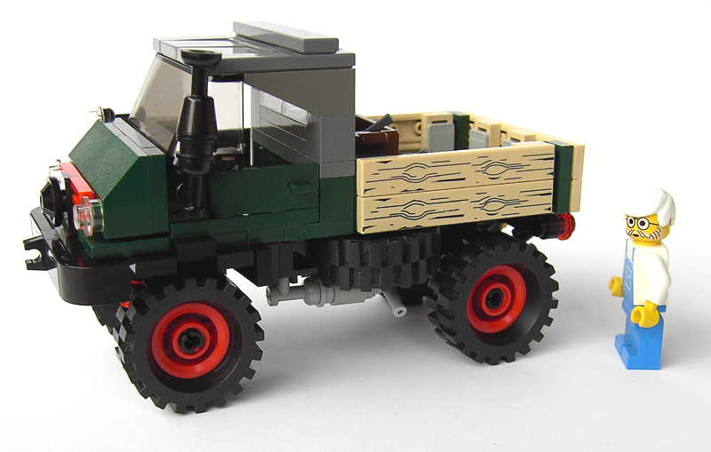 aunimog001.jpg