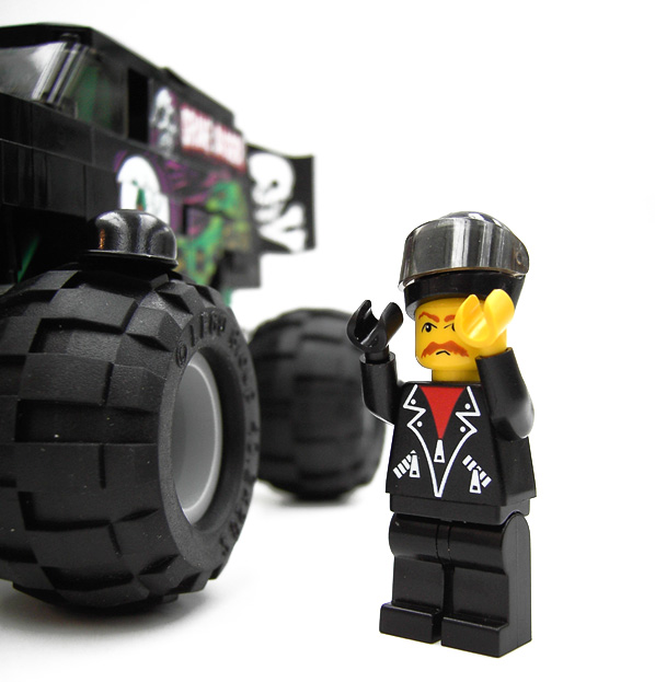 gravedigger011.jpg