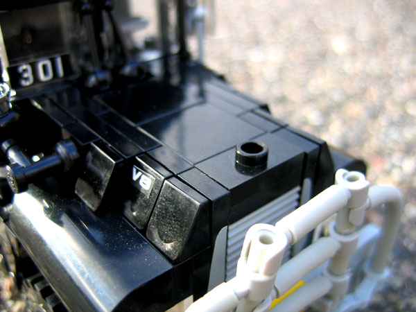 detailtractorfront.jpg