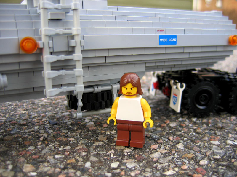 detailtractorrear.jpg