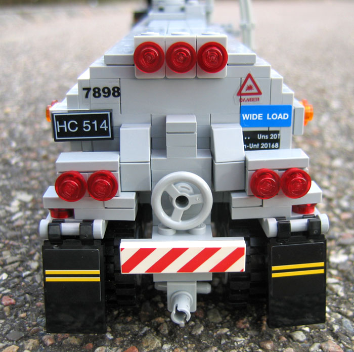 detailtrailerrearend.jpg