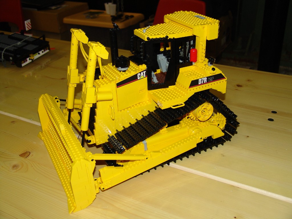 legotrucks04.jpg