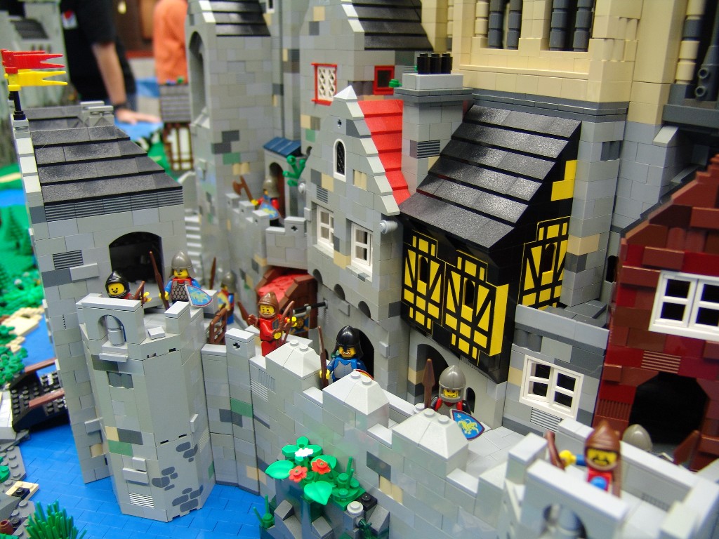 castle_aliencat_06.jpg