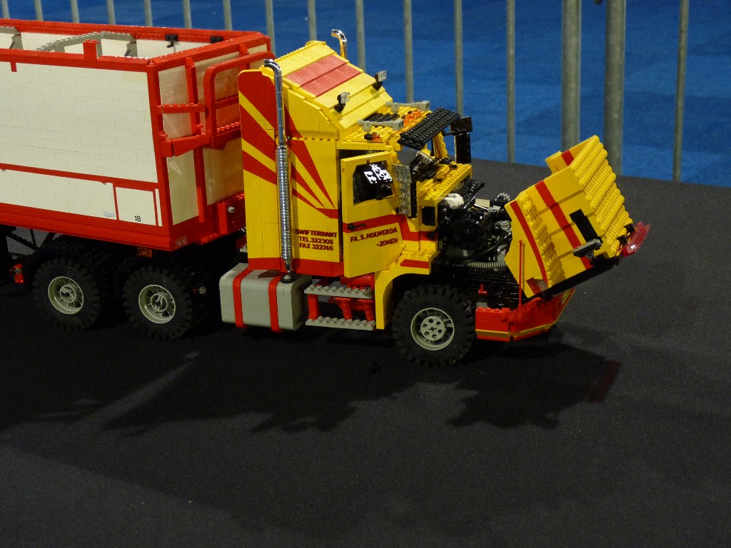 legotrucks_p1050143.jpg