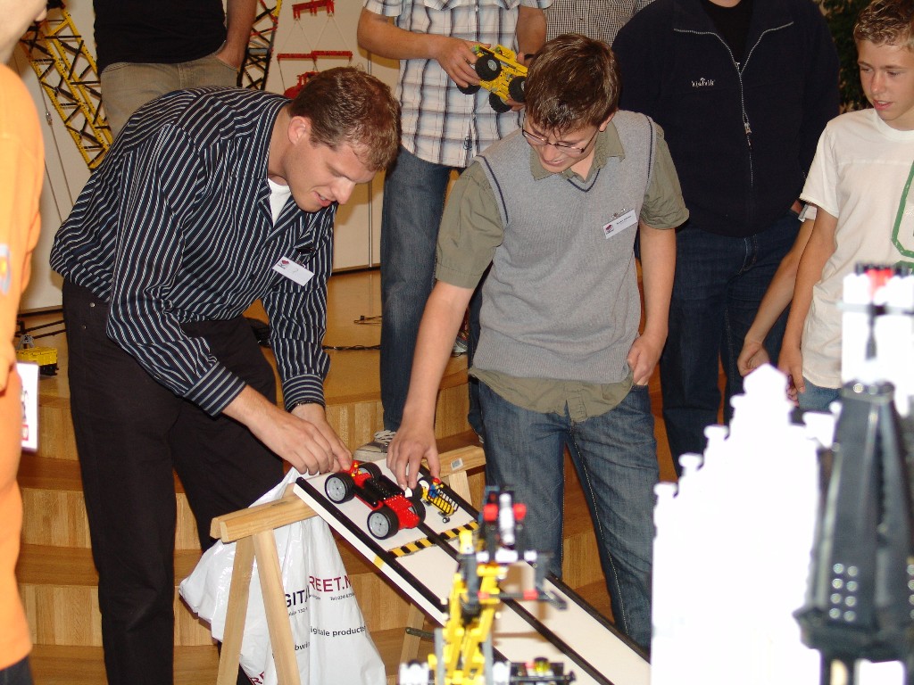 wackyrace.jpg