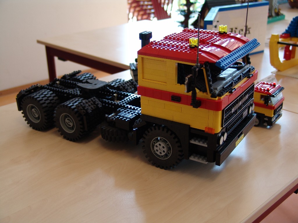 legotrucker_1.jpg