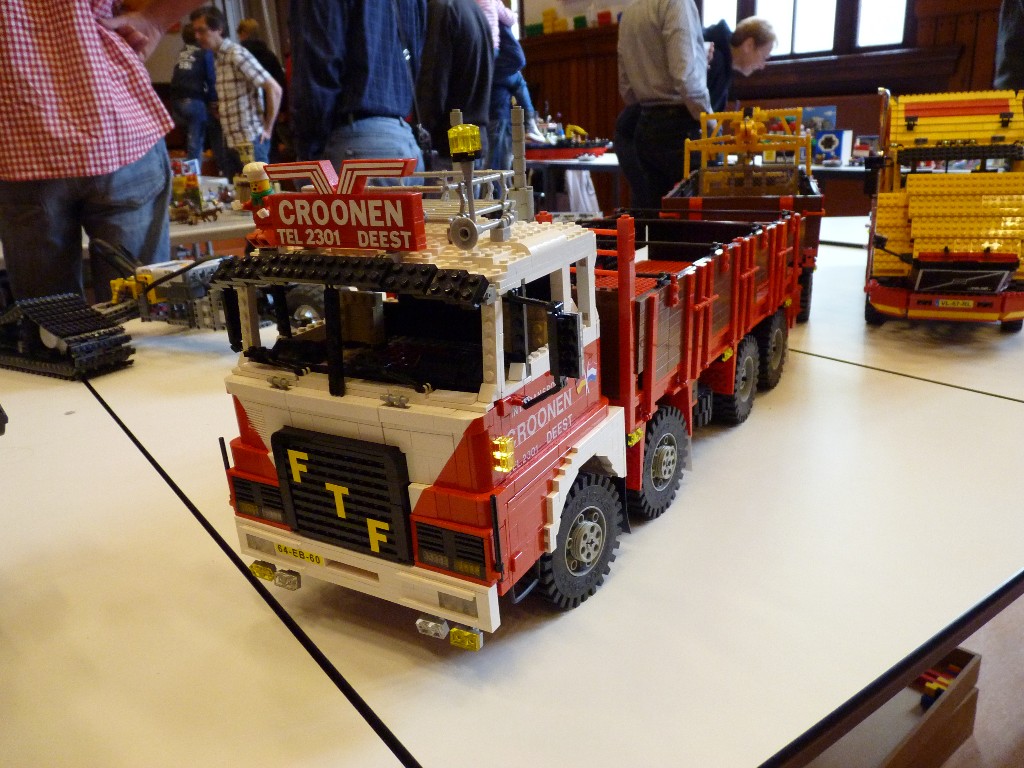 legotrucks_01.jpg