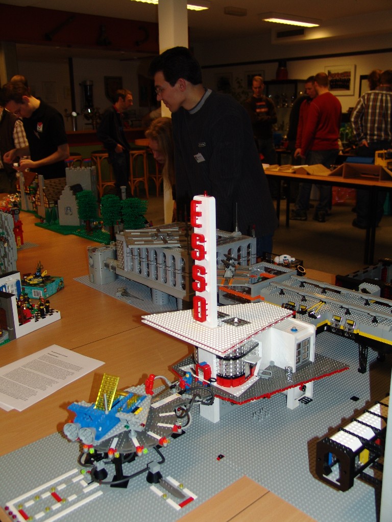 moonbase08.jpg