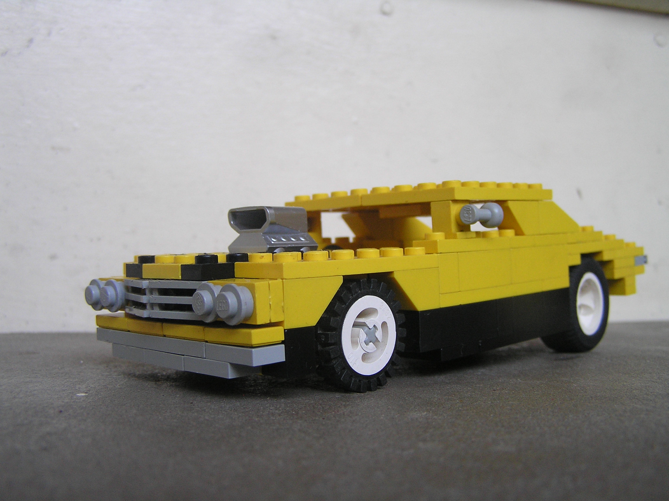 lego_cars_001.jpg