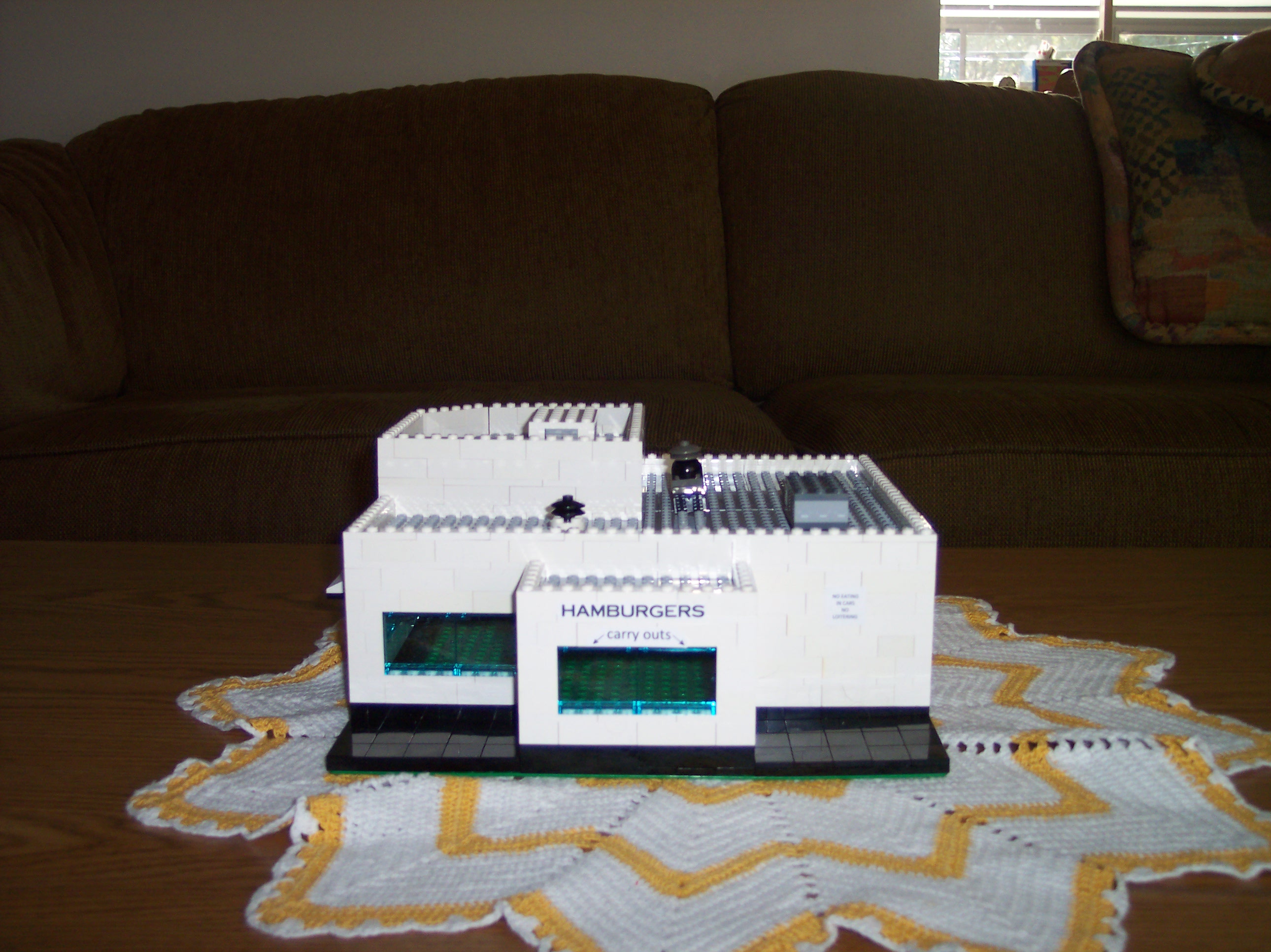 bates_burgers_moc_3-1-2009_6.jpg