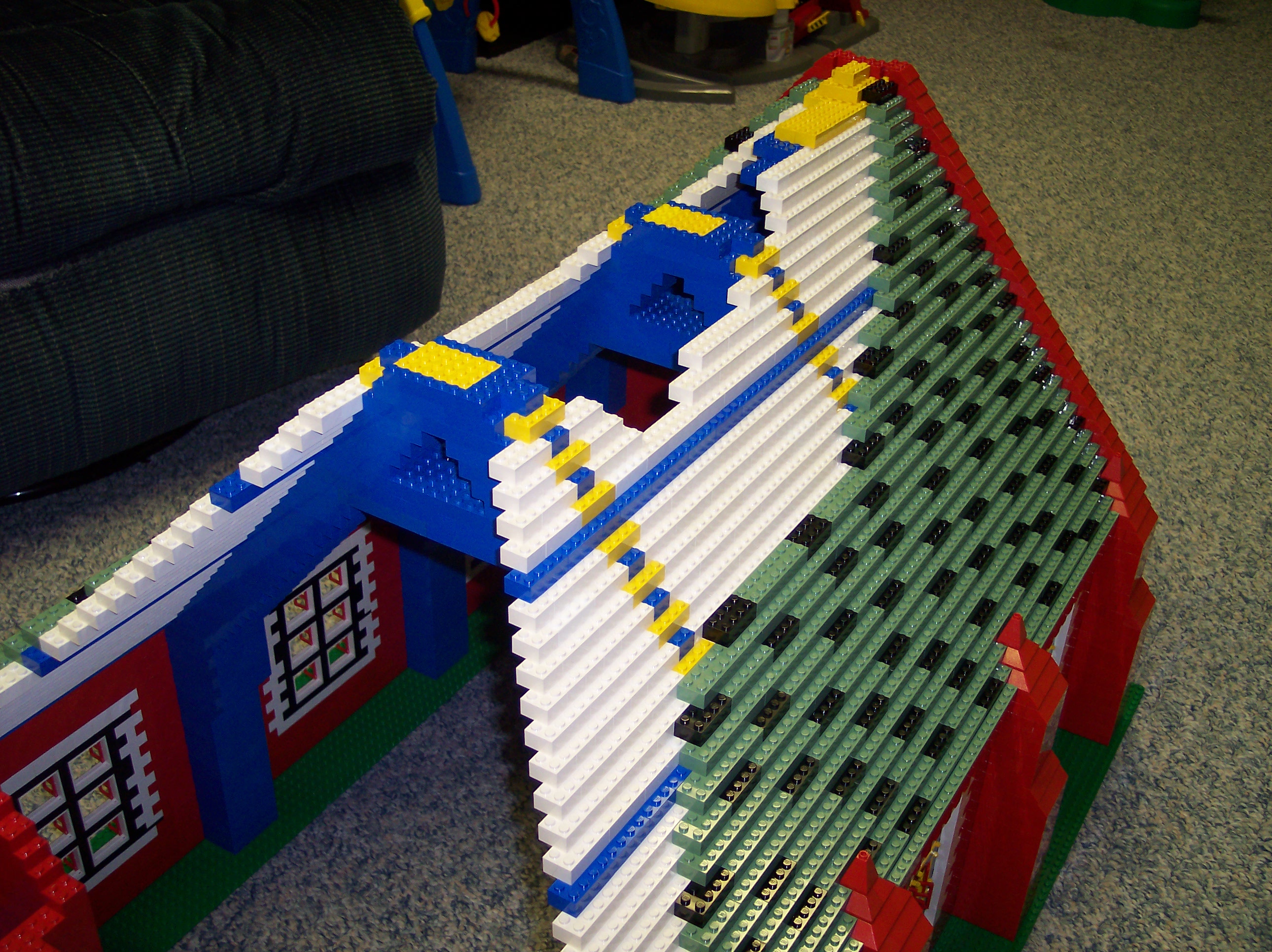 lilys_lego_house_12_2005.jpg