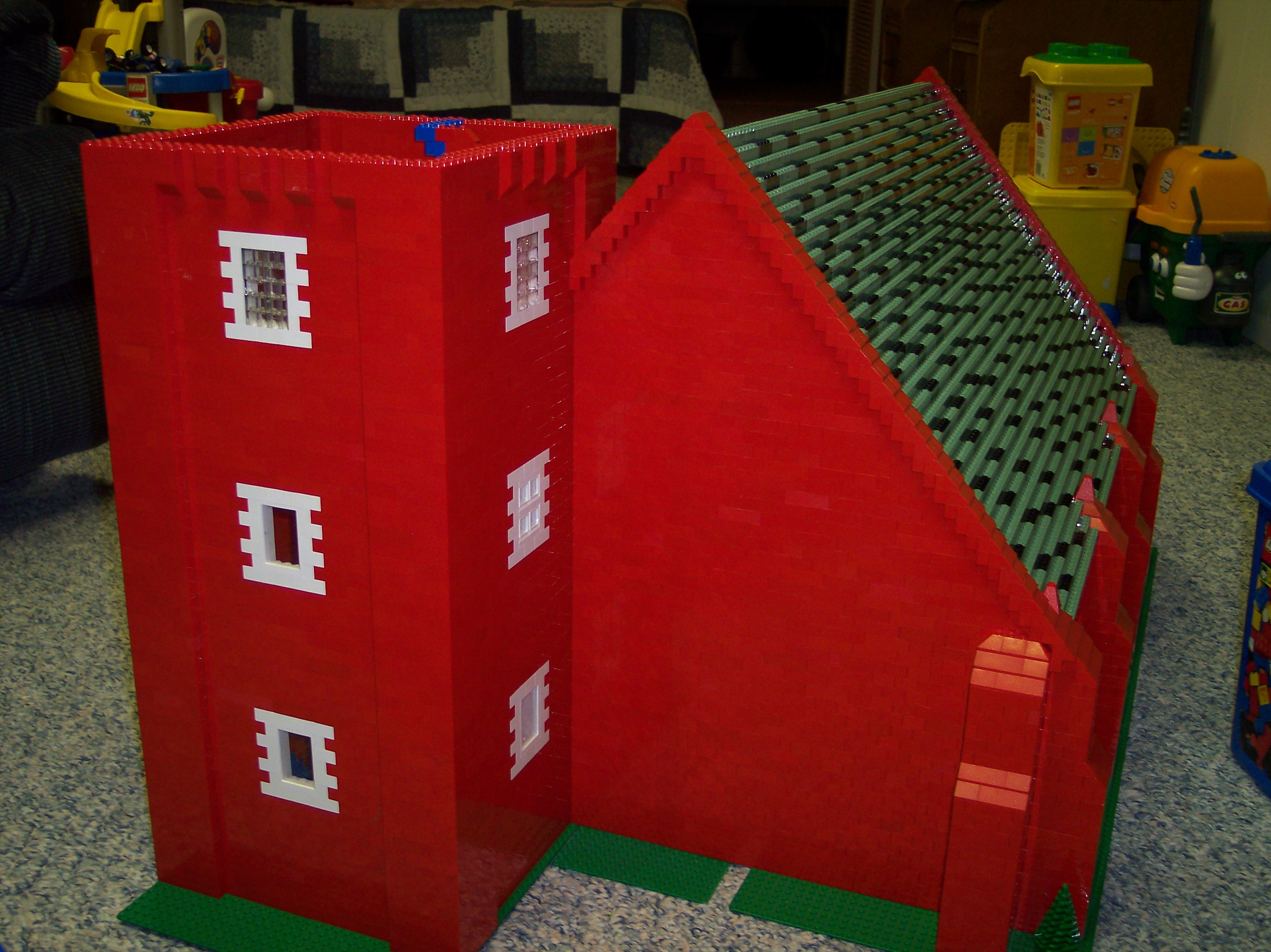 lilys_lego_house_18_2005.jpg