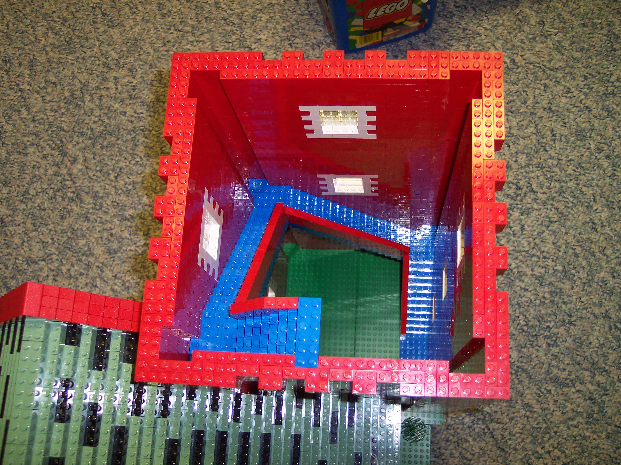 lilys_lego_house_19_2005.jpg