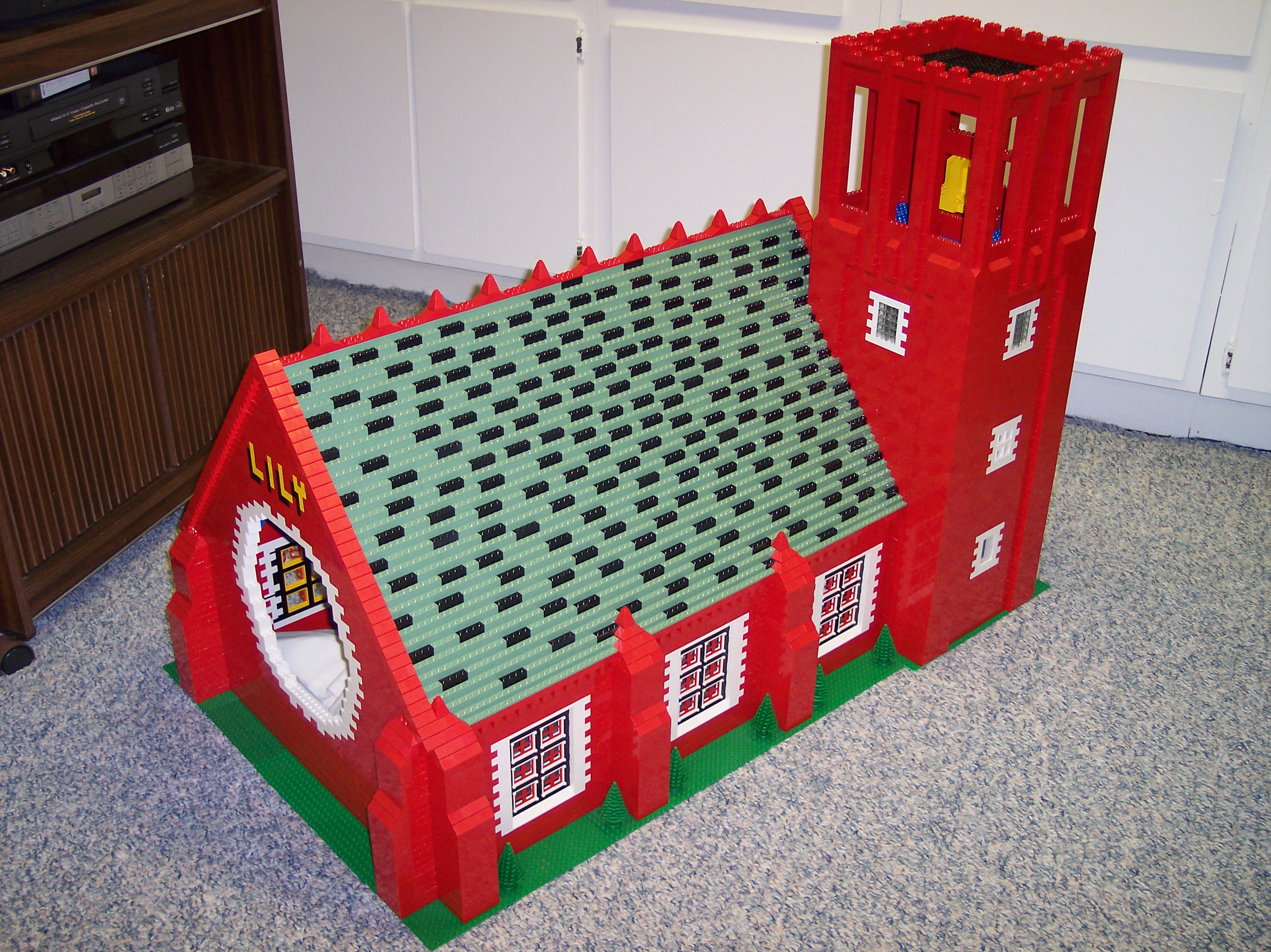 lilys_lego_house_25_2005.jpg