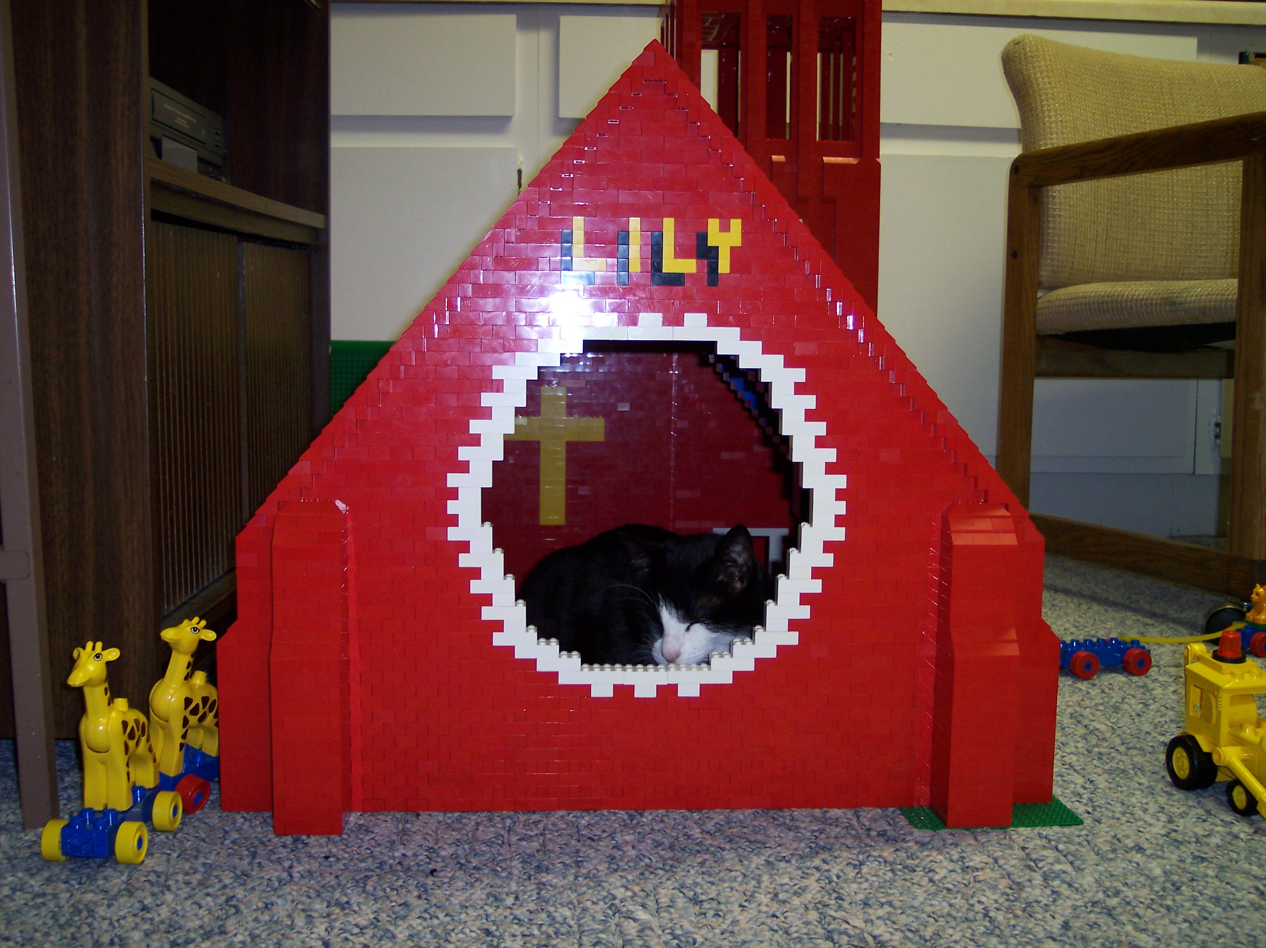lilys_lego_house_31_2005.jpg