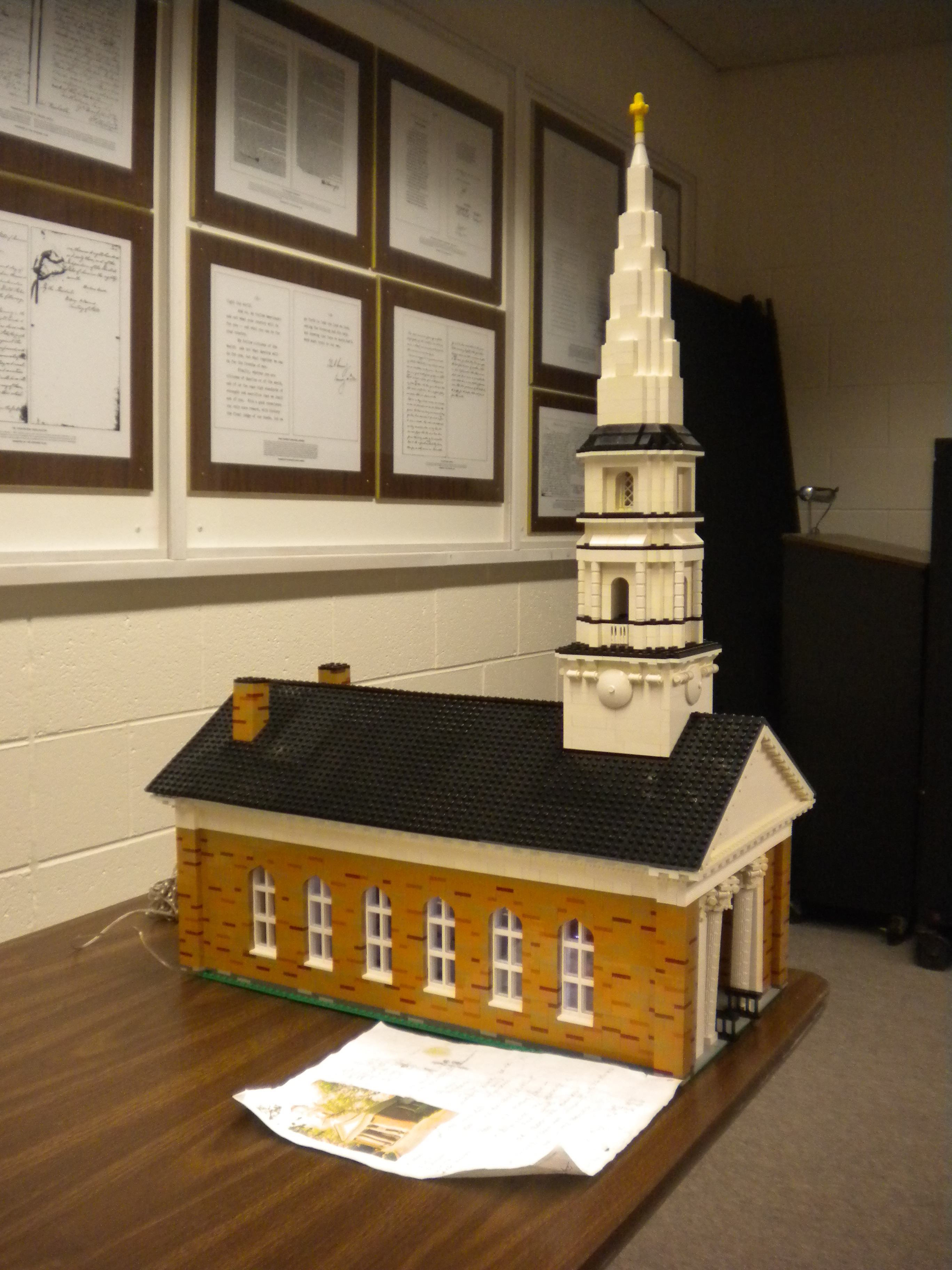 michlug_meeting_livonia_sandburg_library_11-12-2011_08.jpg