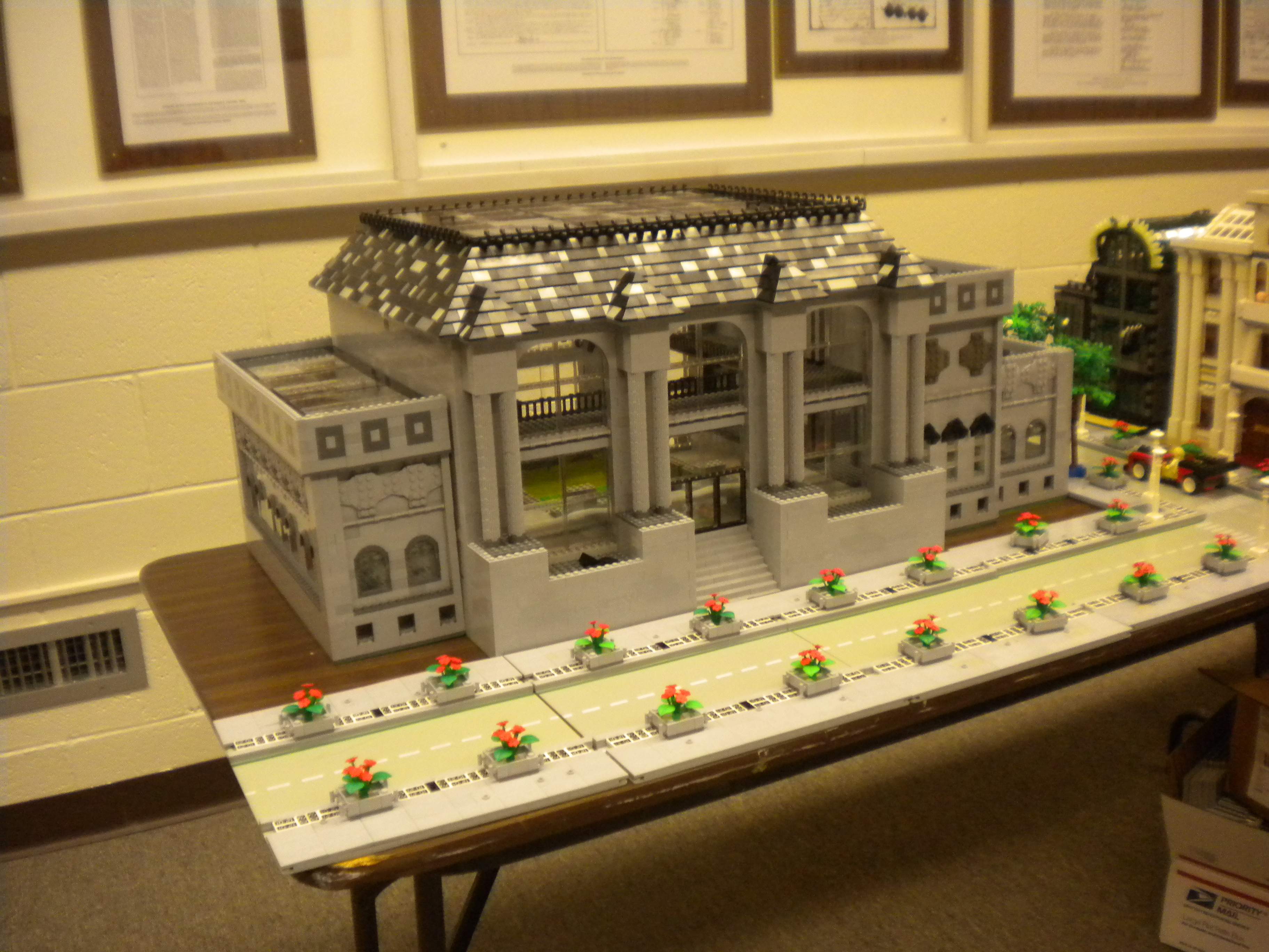 michlug_meeting_livonia_sandburg_library_11-12-2011_11.jpg