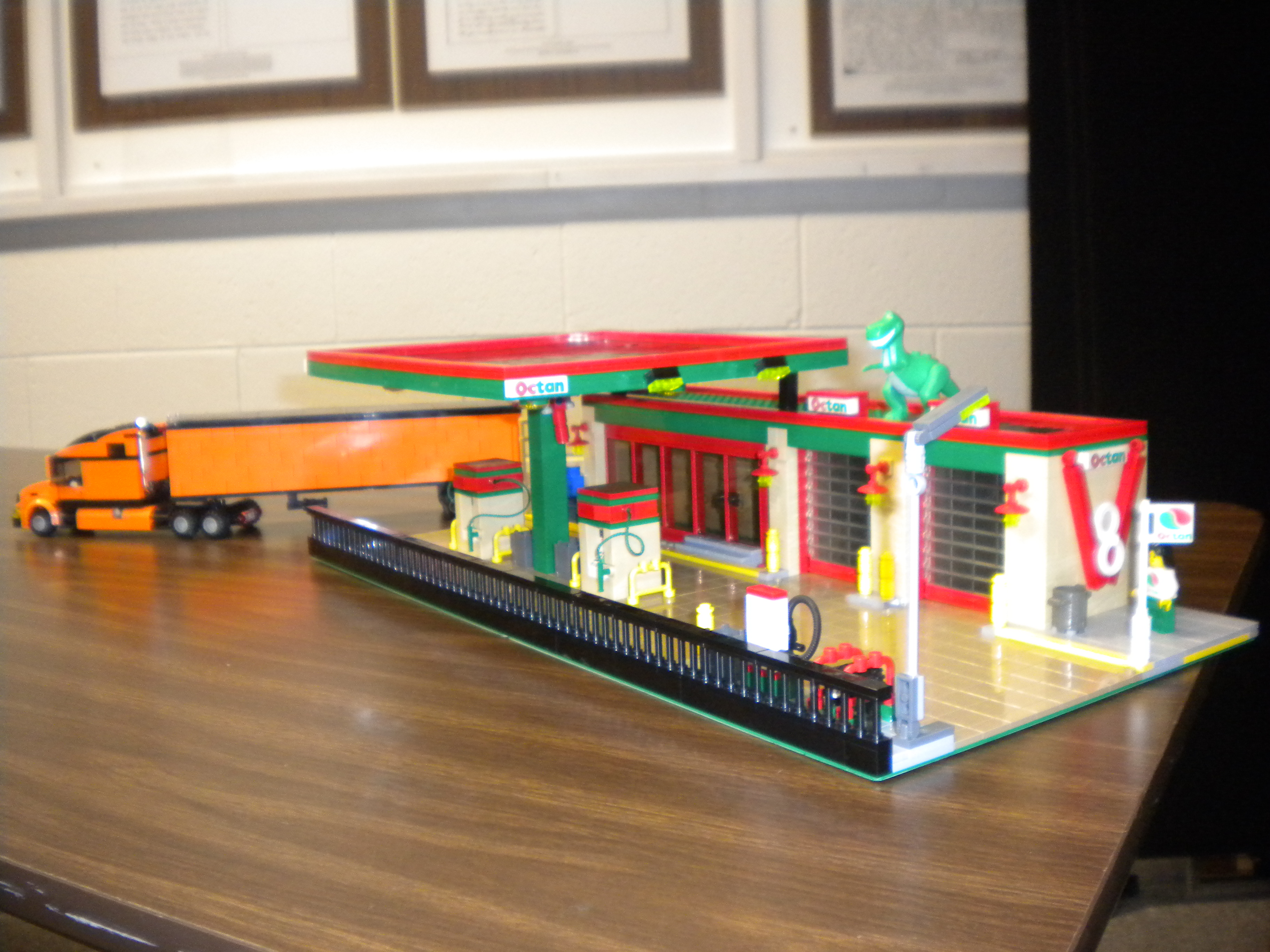 michlug_meeting_livonia_sandburg_library_11-12-2011_26.jpg