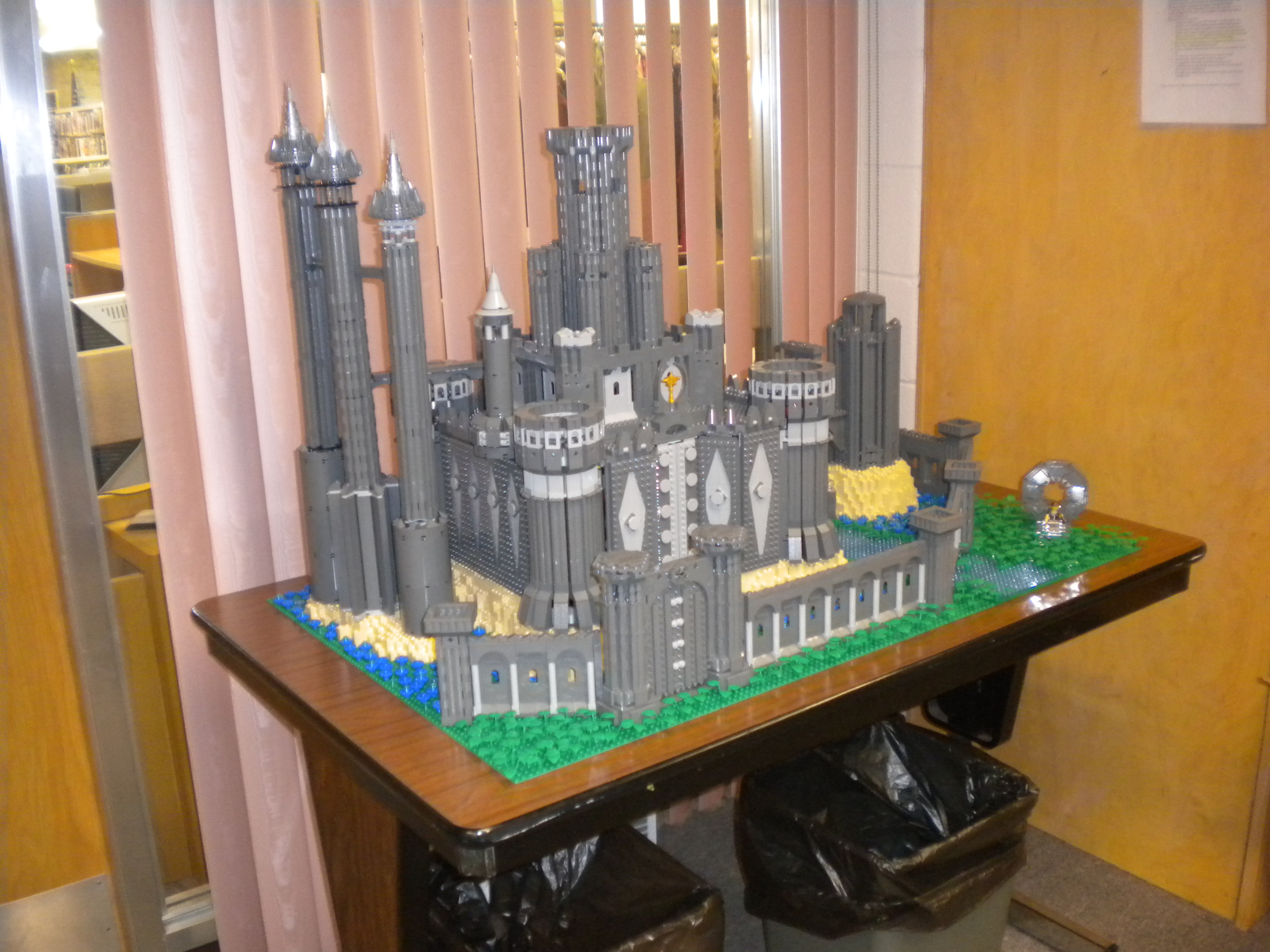 michlug_meeting_livonia_sandburg_library_11-12-2011_39.jpg