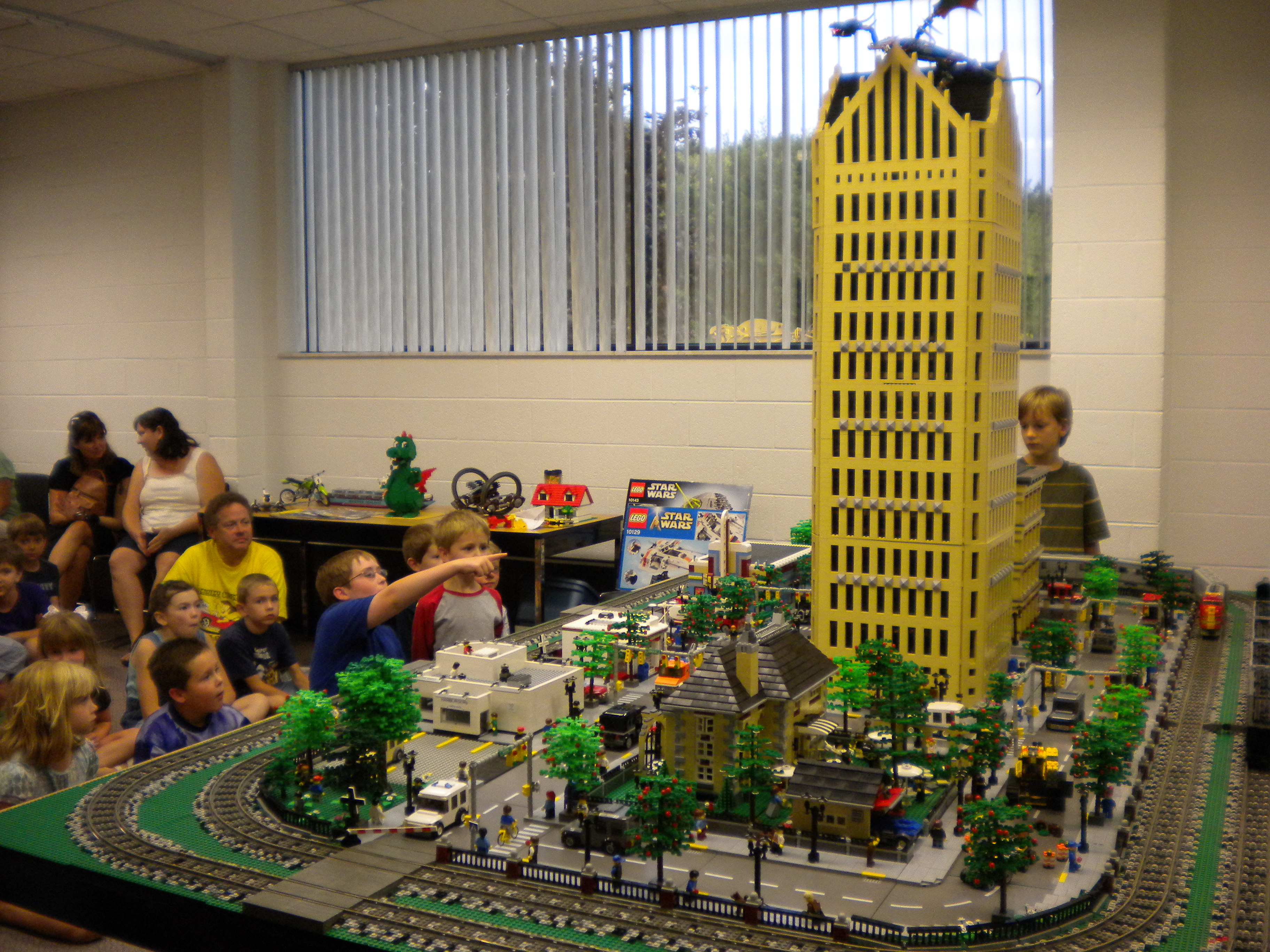 livonia_library_civic_center_michlug_july_2009__05.jpg