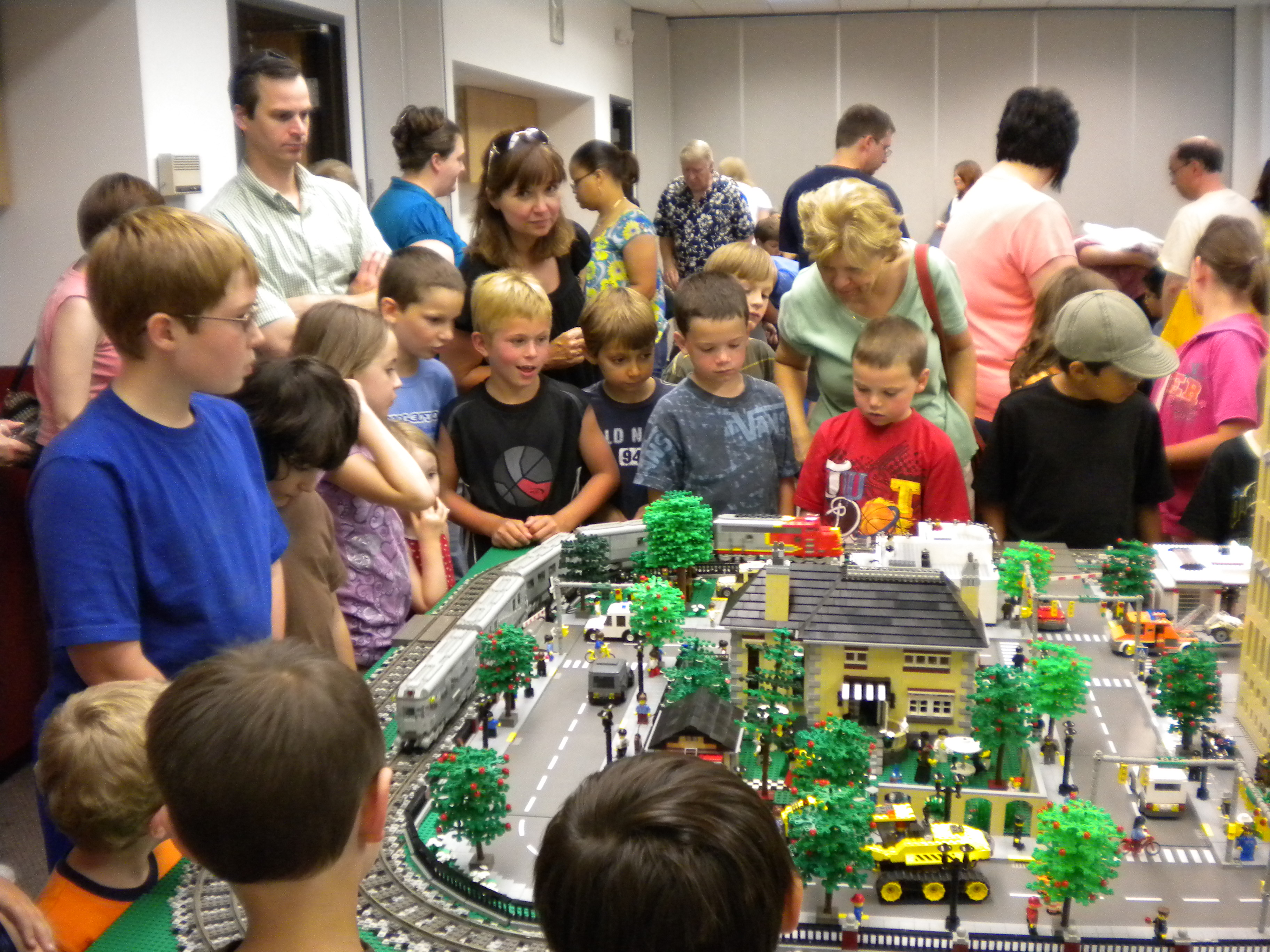 livonia_library_civic_center_michlug_july_2009__07.jpg