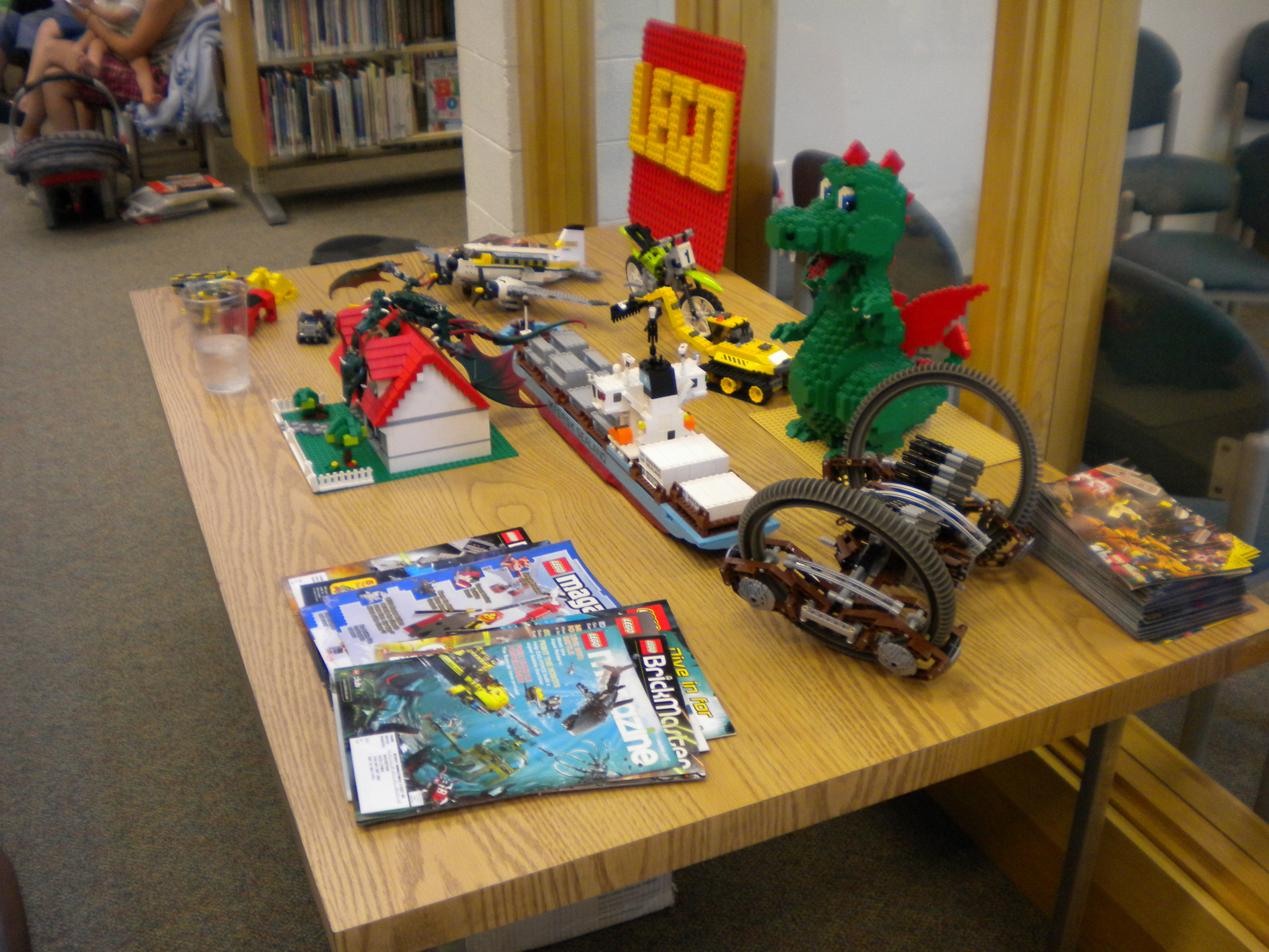 livonia_library_nobel_michlug_july_2009_07.jpg