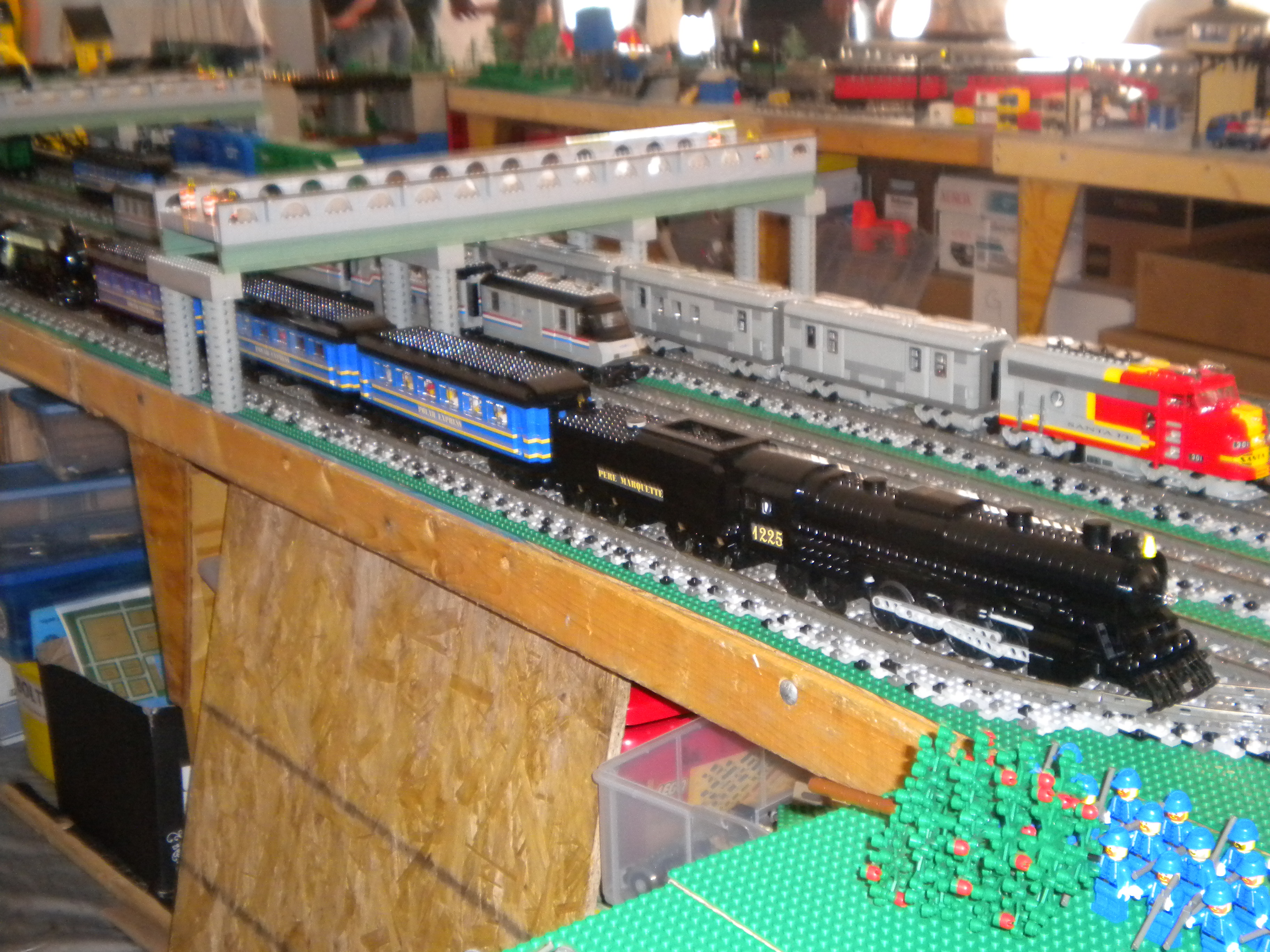 michlug_michigan_train_festival_july_2009_88.jpg