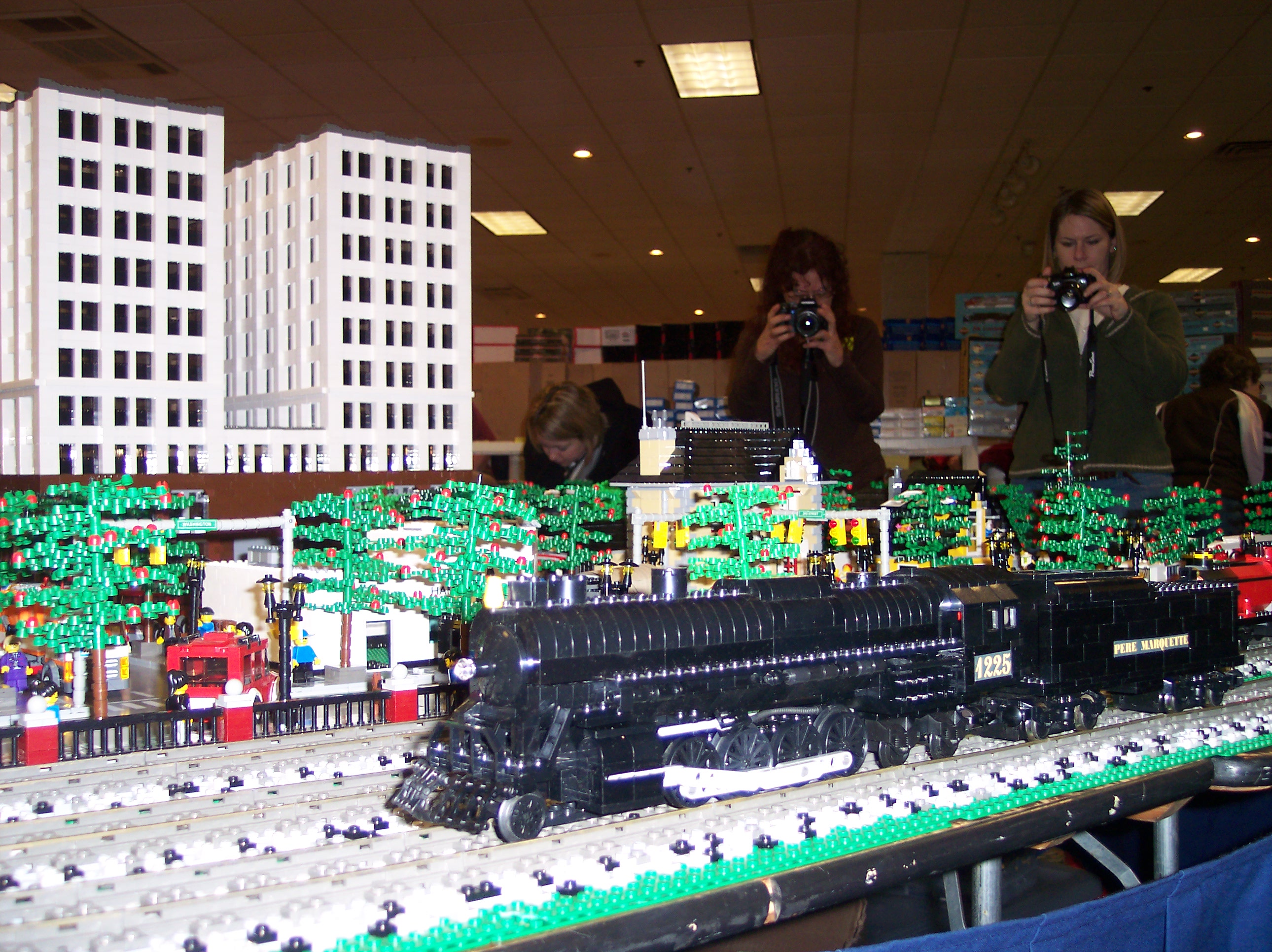 michlug_toledo_train_show_3-8-2009_3.jpg