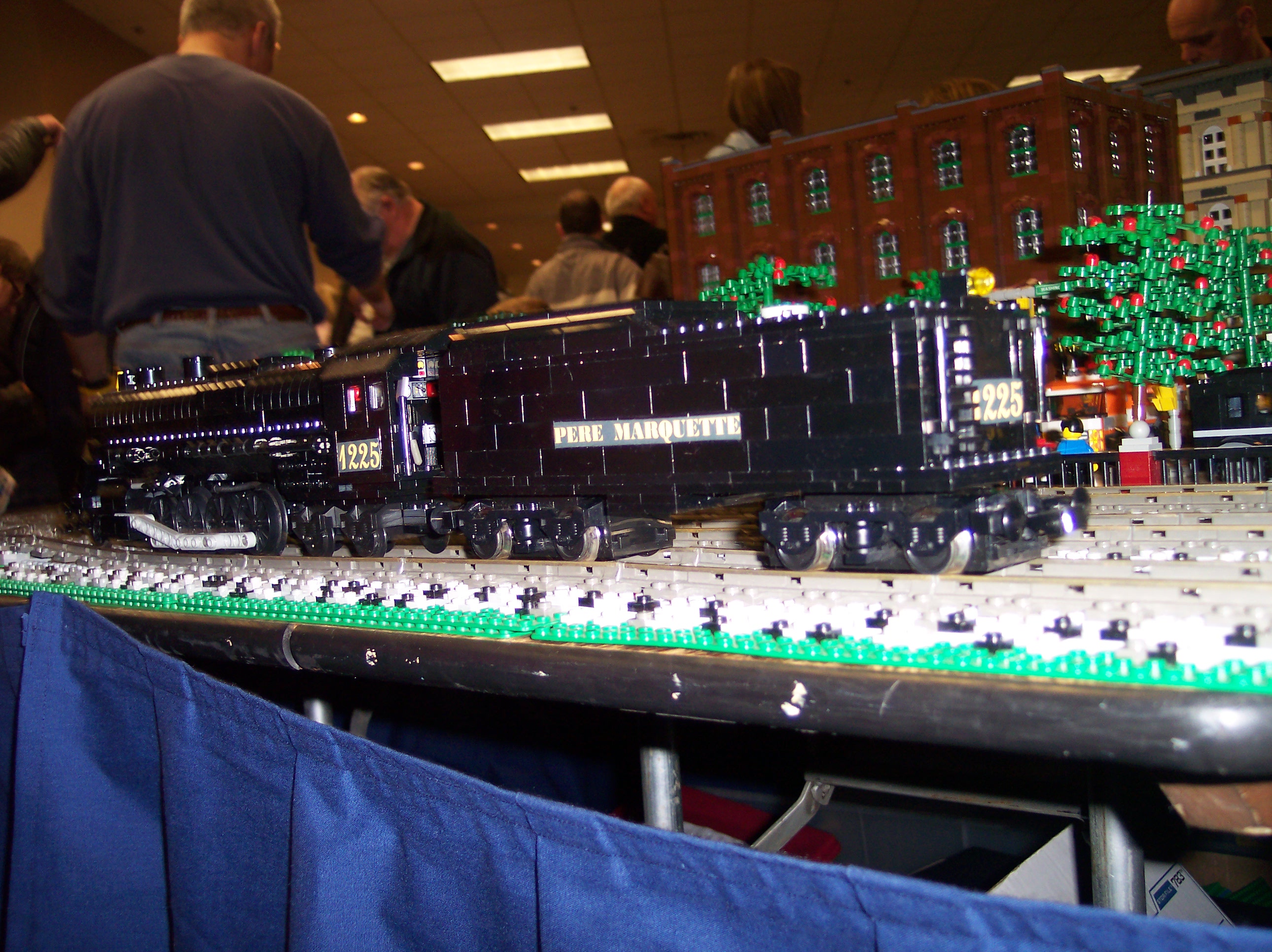 michlug_toledo_train_show_3-8-2009_8.jpg