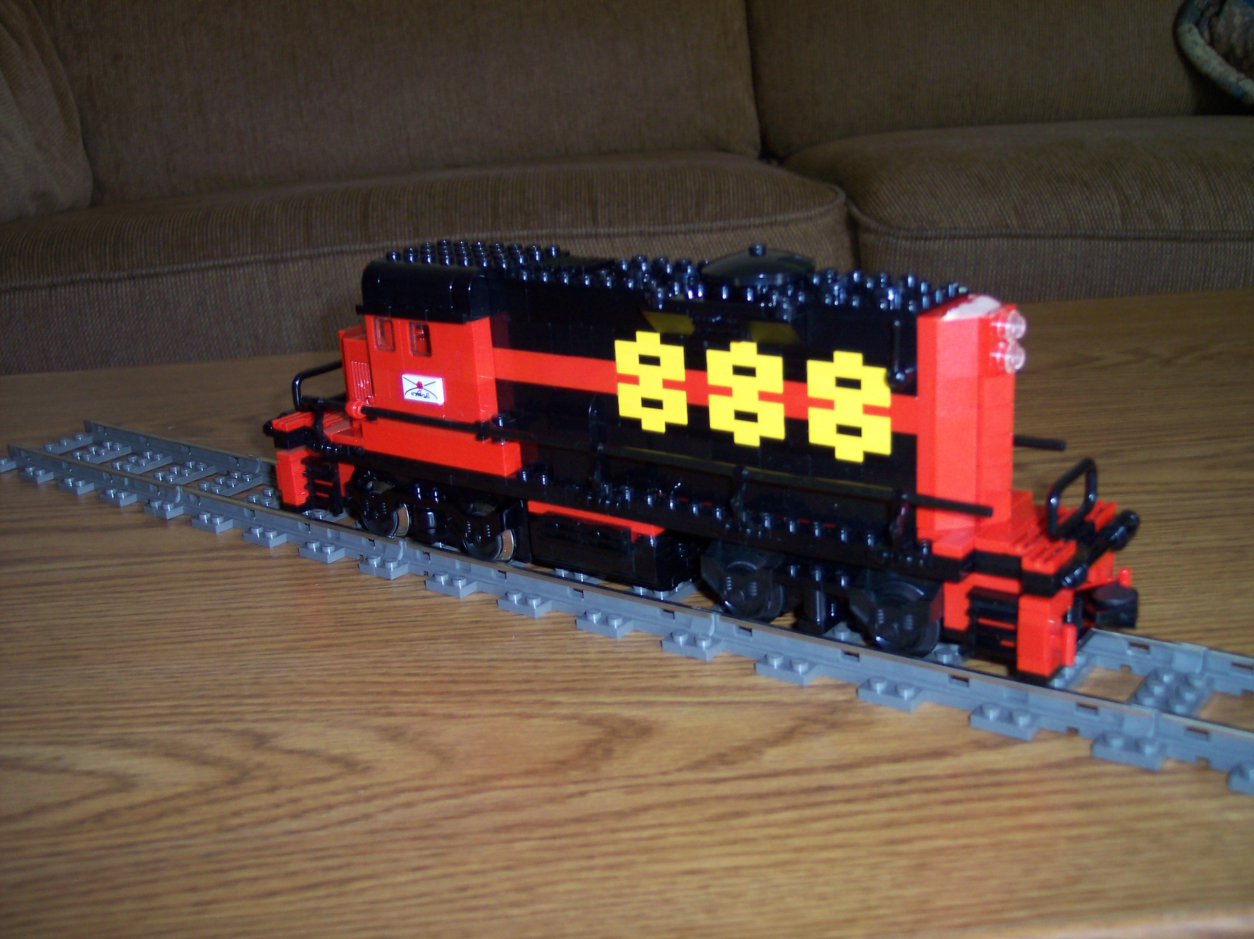 mytrain_engine_8-8-2008.jpg