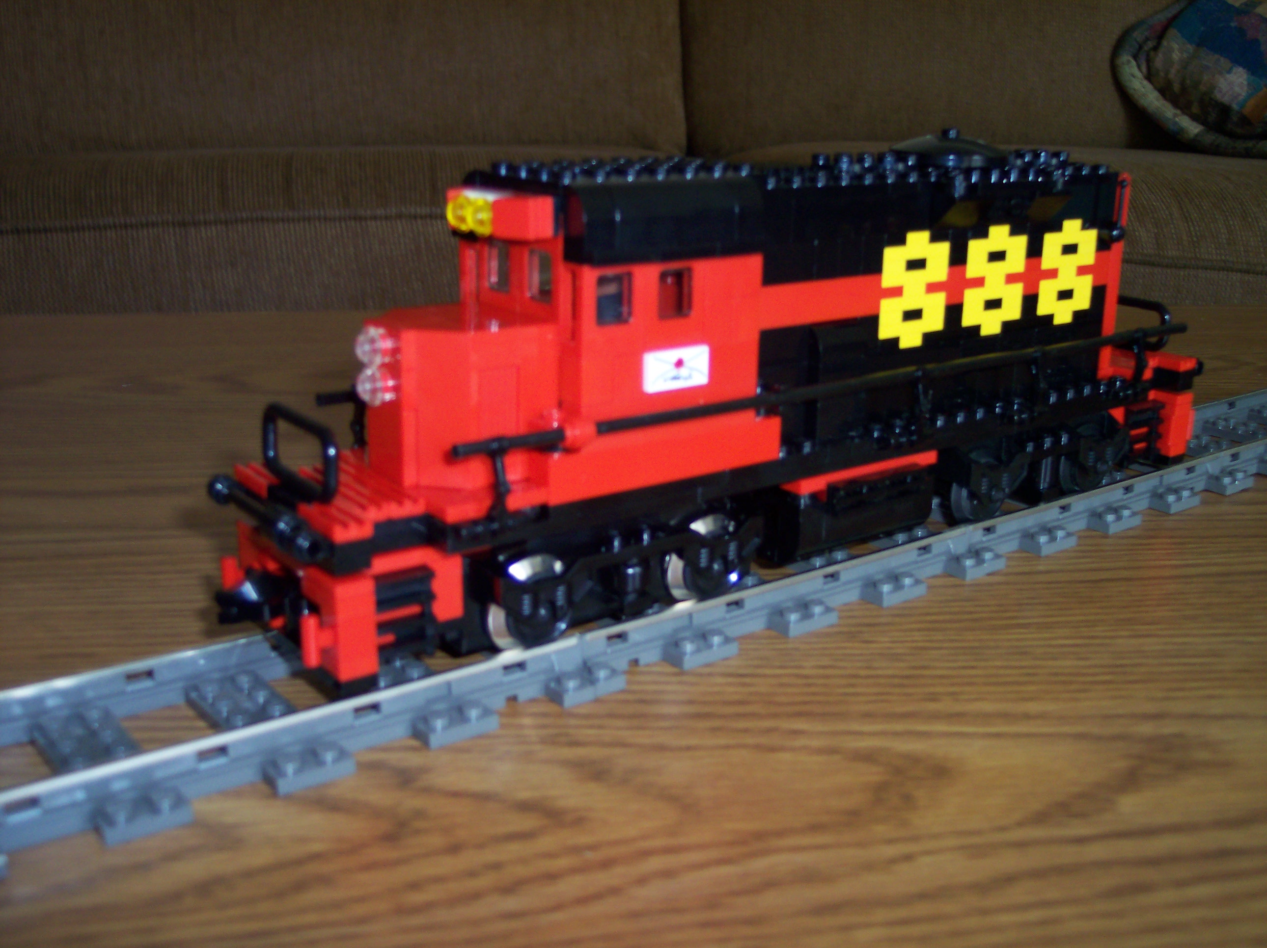 mytrain_engine_8-8-2008_3.jpg