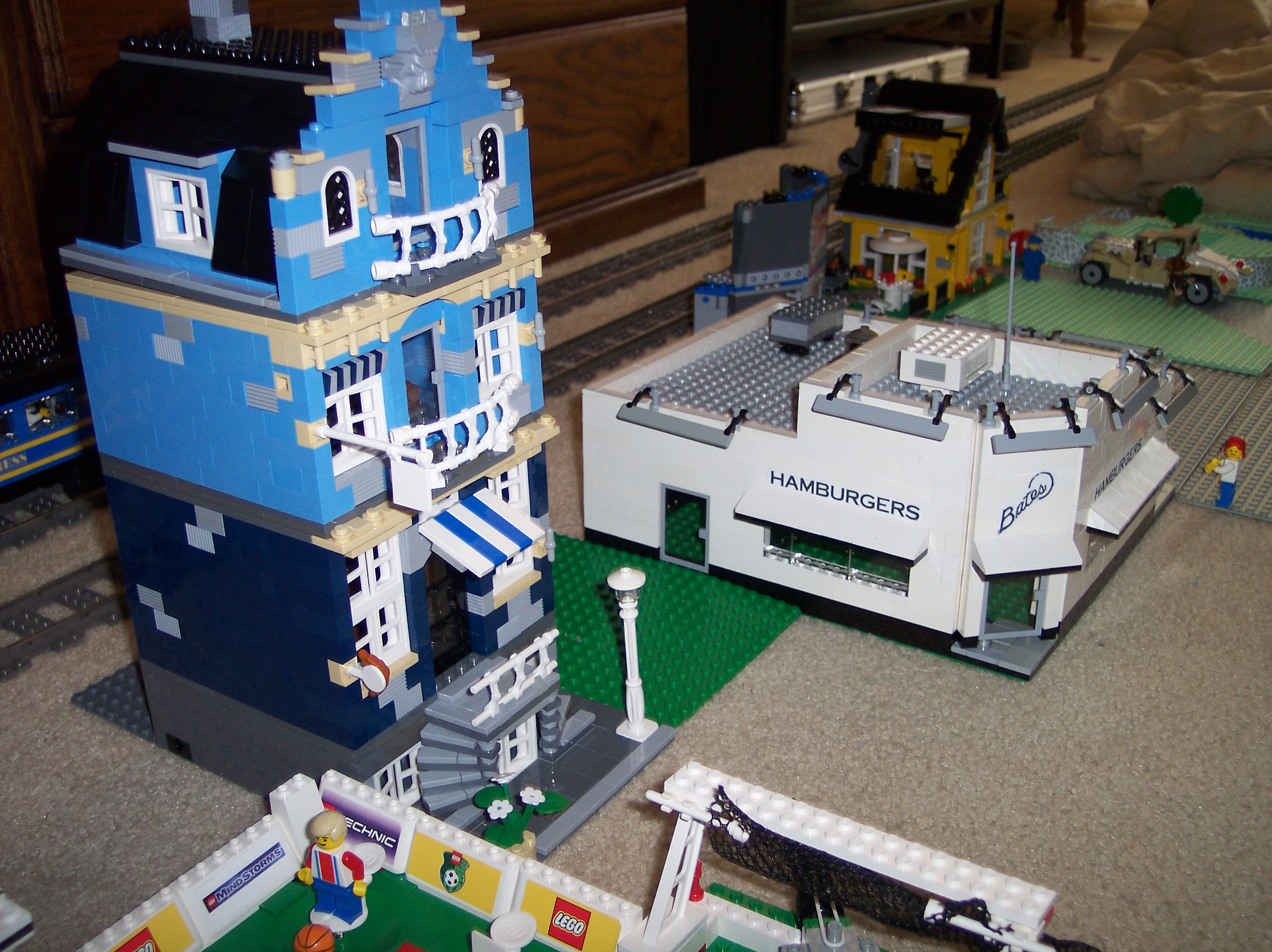 day_after_easter_fun_with_lego_2009_10.jpg