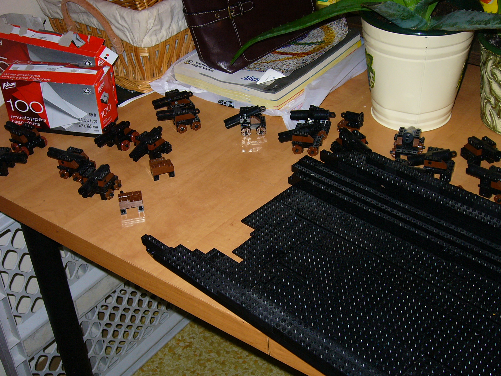 12-16-06_agamemnon_cannons_under_construction.jpg