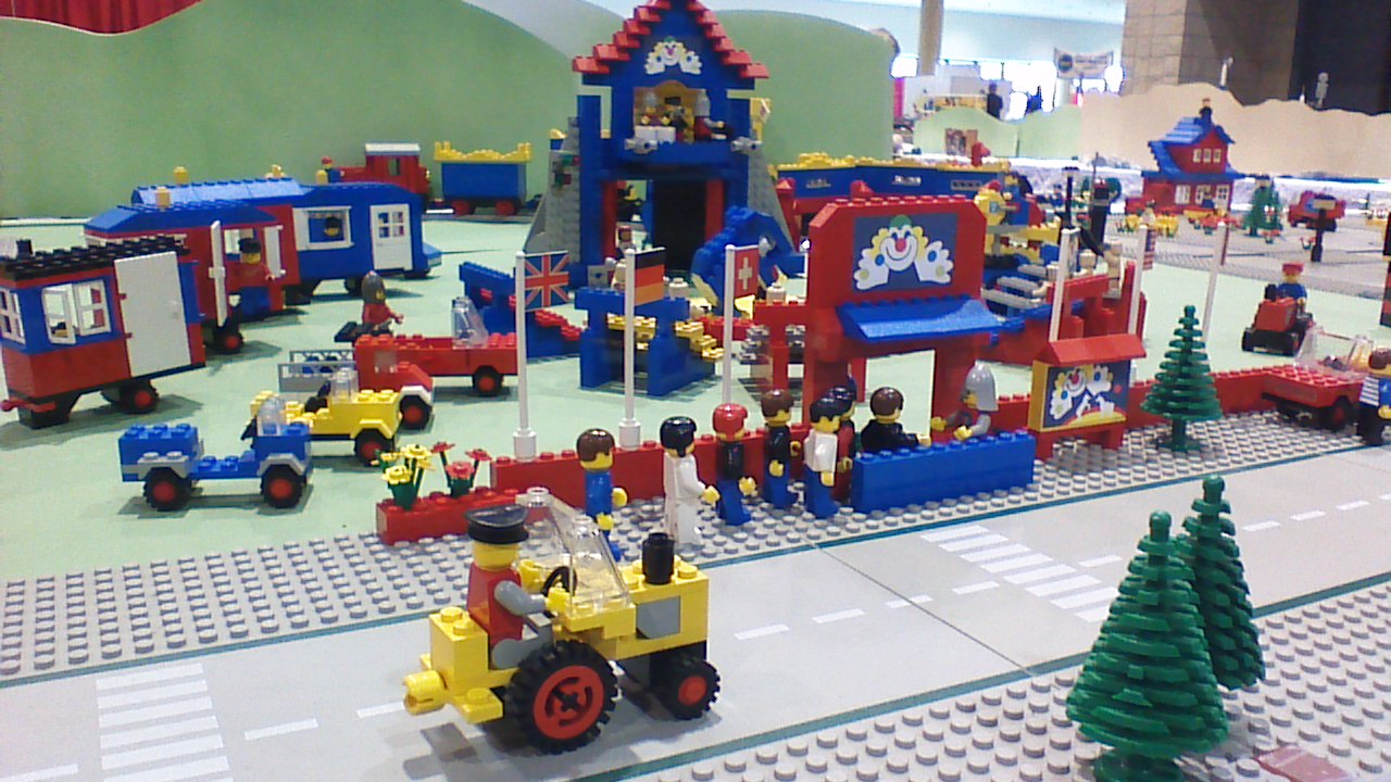brickfair_2014_010.jpg