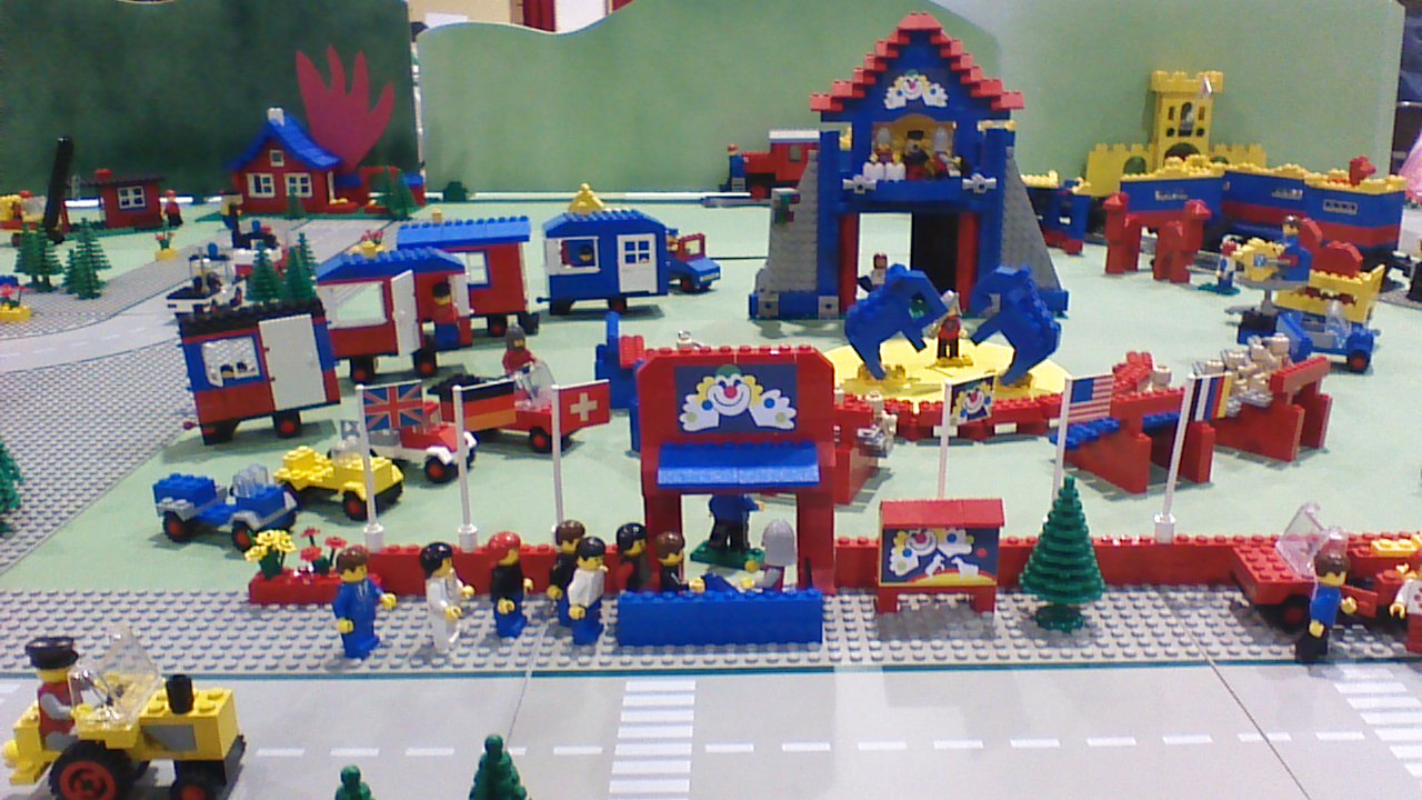 brickfair_2014_011.jpg