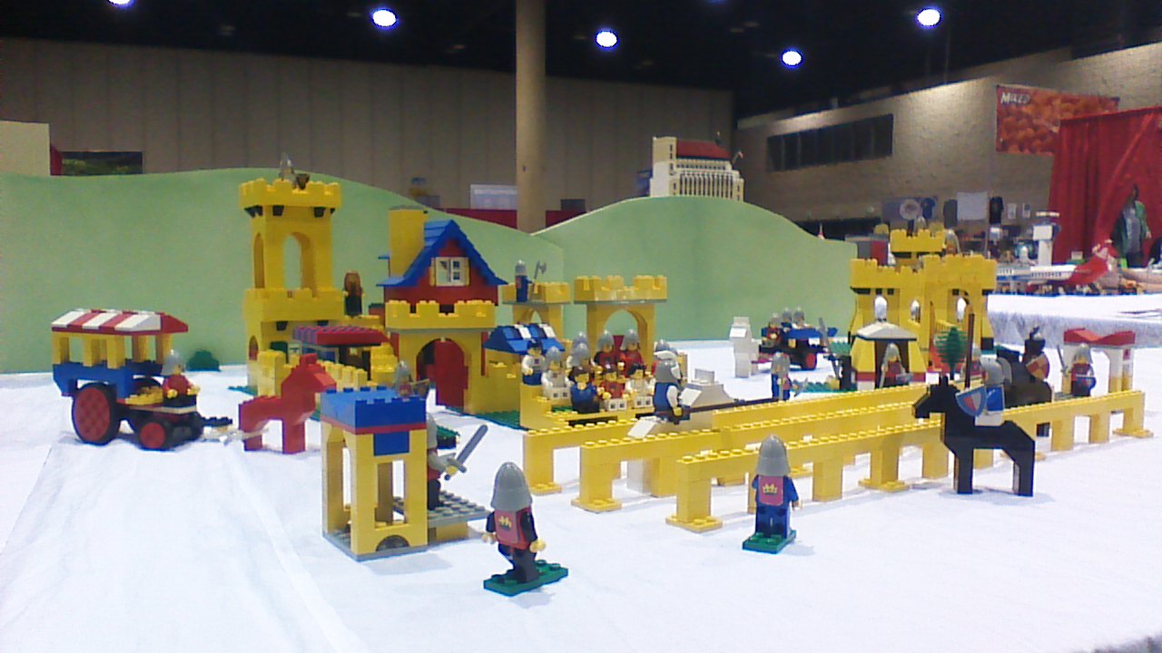 brickfair_2014_035.jpg