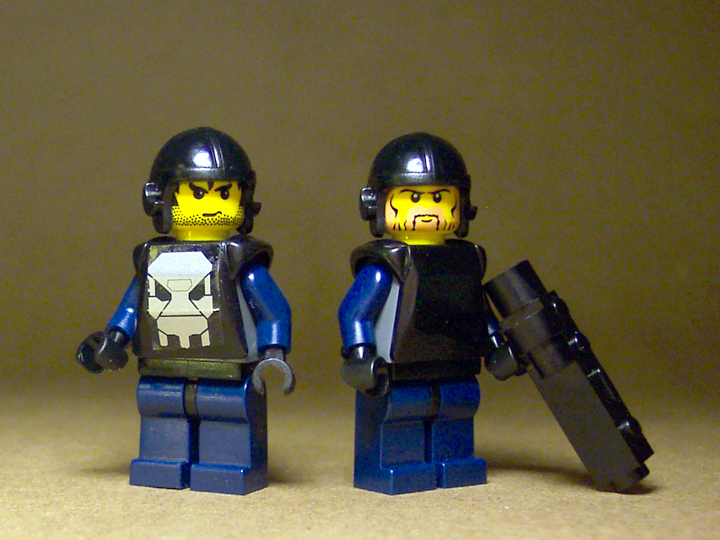 minifigs.jpg