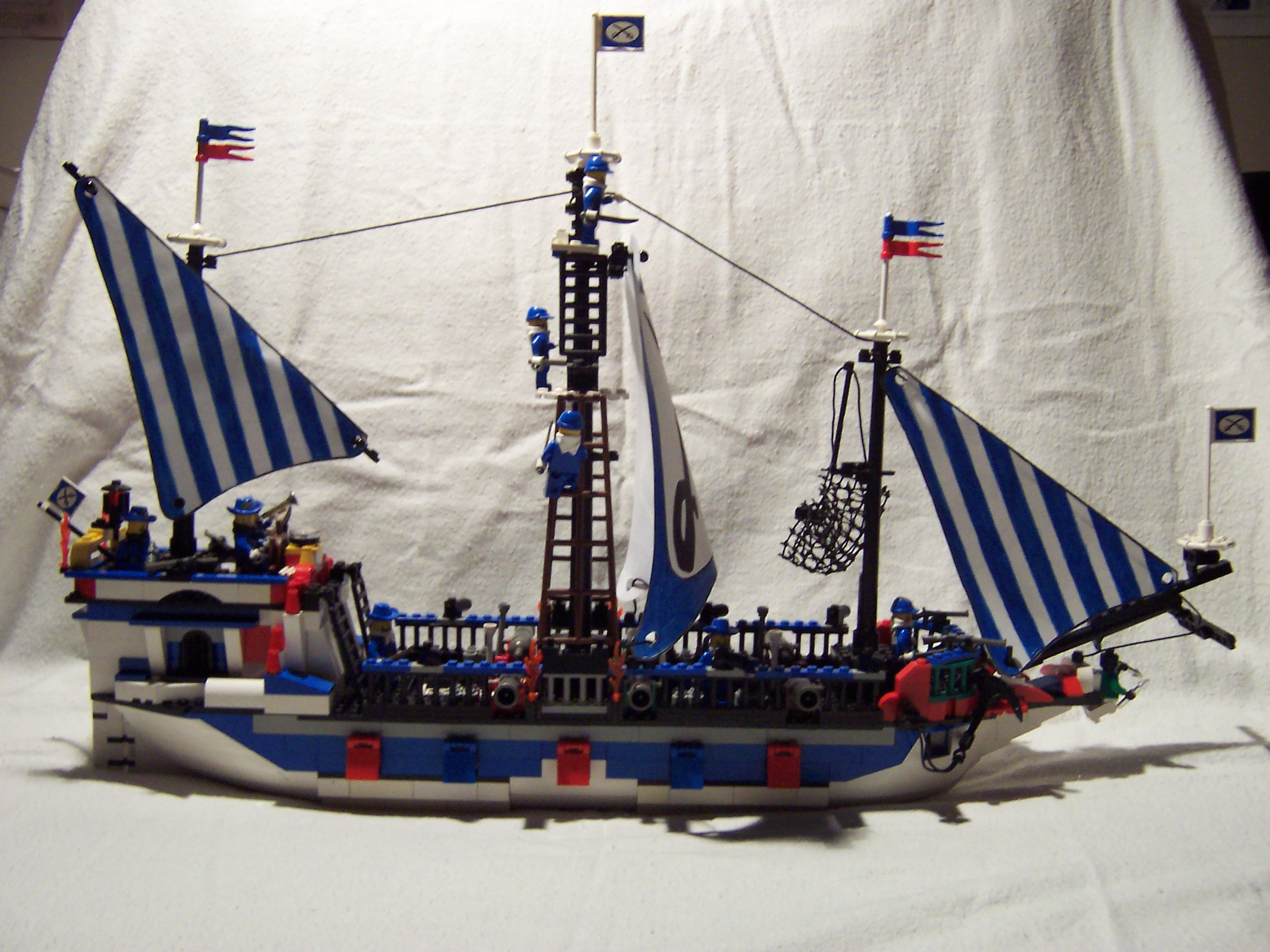 lego_pix_6-9-06_001.jpg
