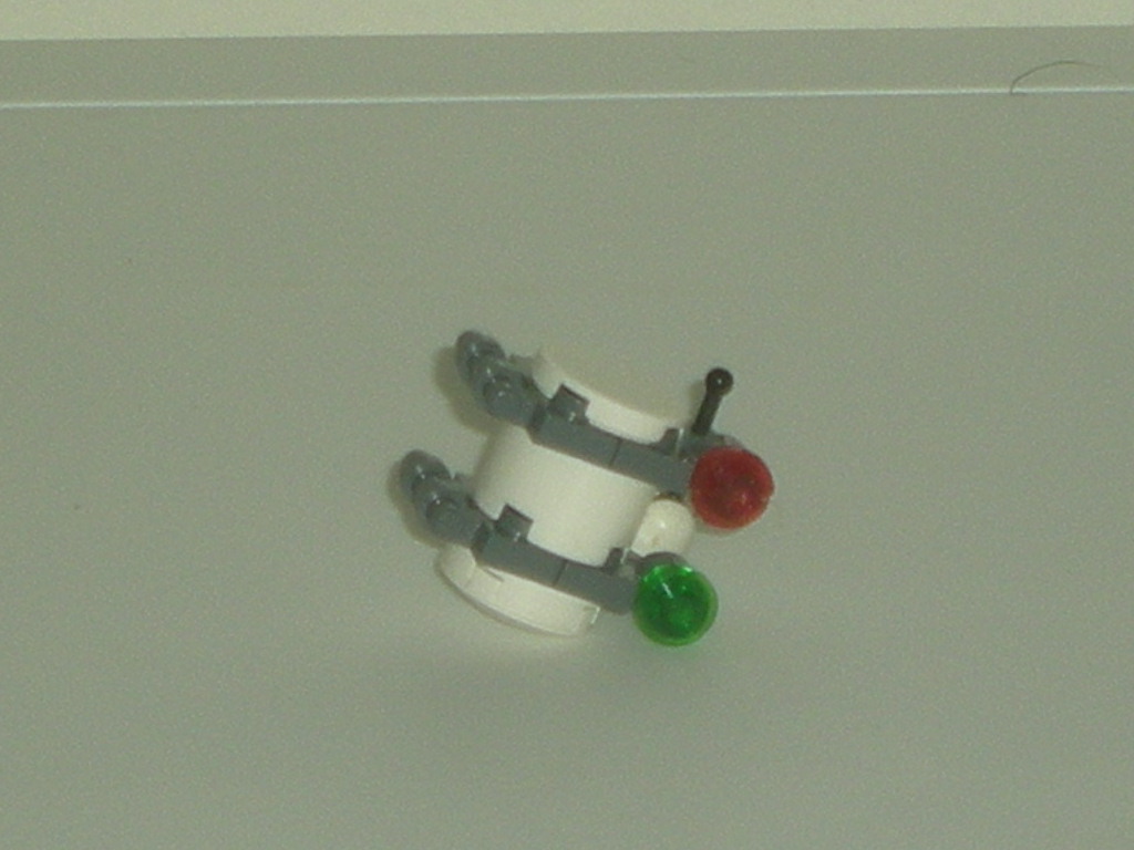 23_minikit_cannister.jpg