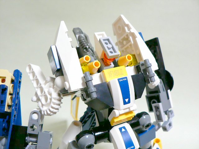 8103only_07.jpg