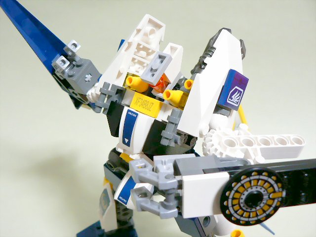 8103only_09.jpg