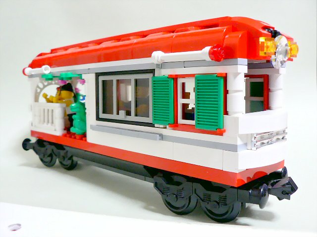 housetrain_04.jpg