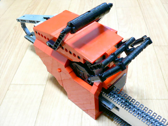 chainsaw_06.jpg