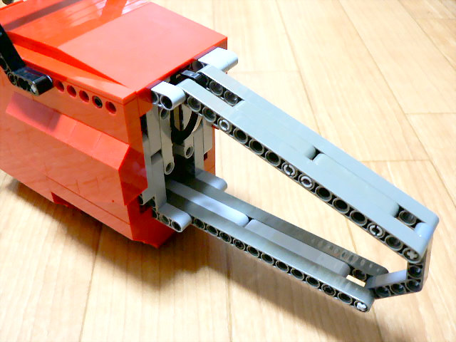 chainsaw_07.jpg