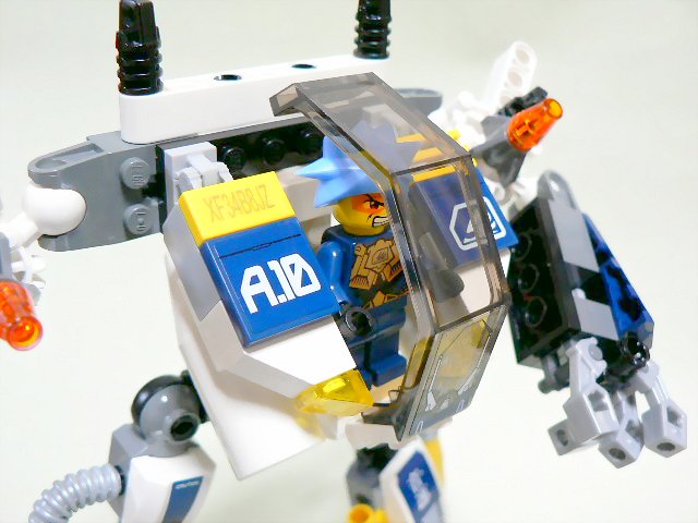 8103_08.jpg
