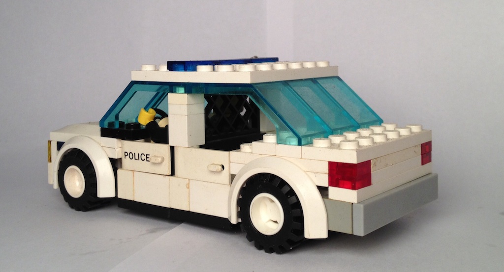 lego_police_behind.jpg