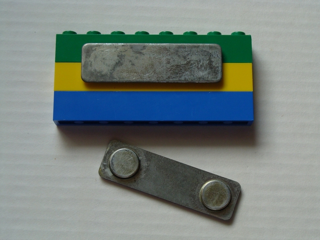modelo_cracha_lug_2.jpg