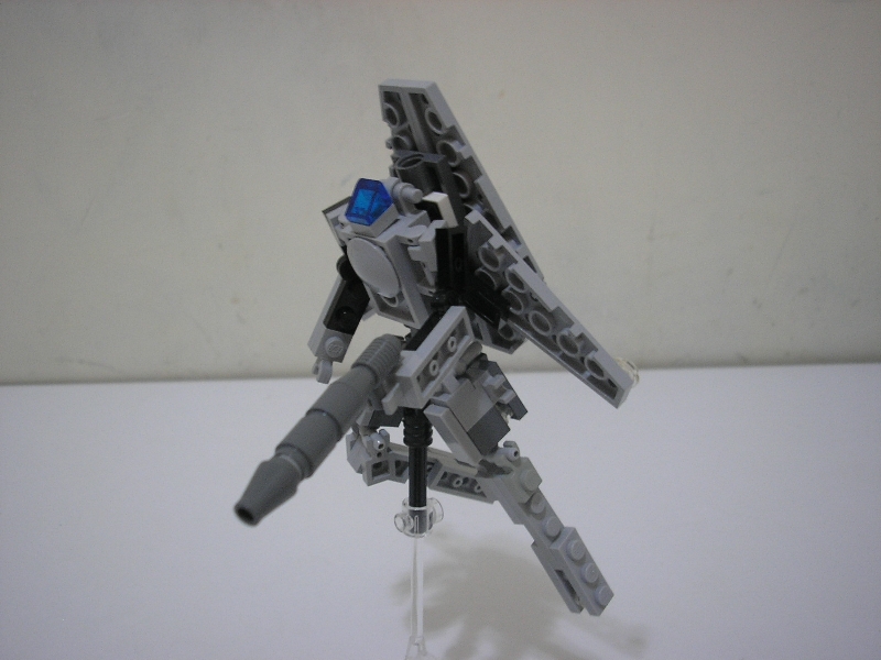 08_mecha_front_1.jpg